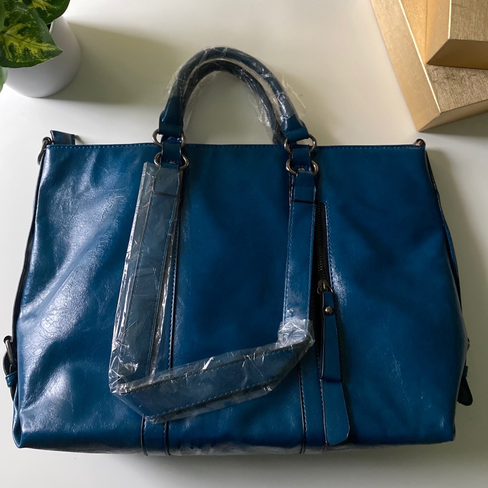 Blue Tote - Picture 2 of 7